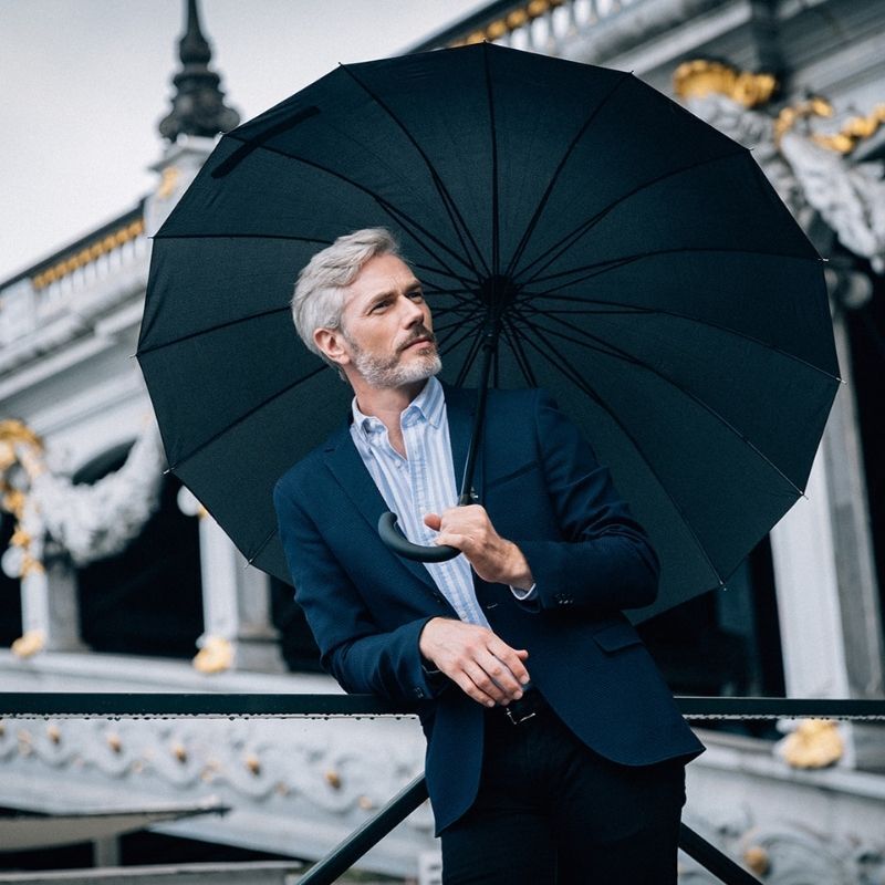 SA1562_parapluie_homme_long_16baleines_noir_pont_smati_1 SA1562_parapluie_homme_long_16baleines_noir_pont_smati_1